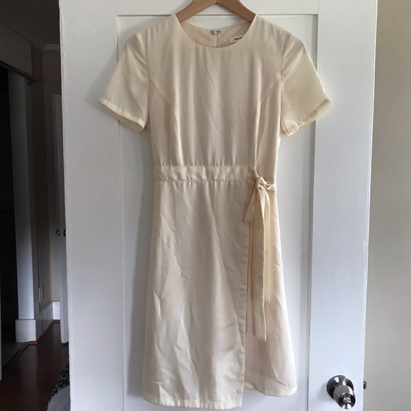 Modcloth Dresses & Skirts - Cream Mod Ref Wrap Dress